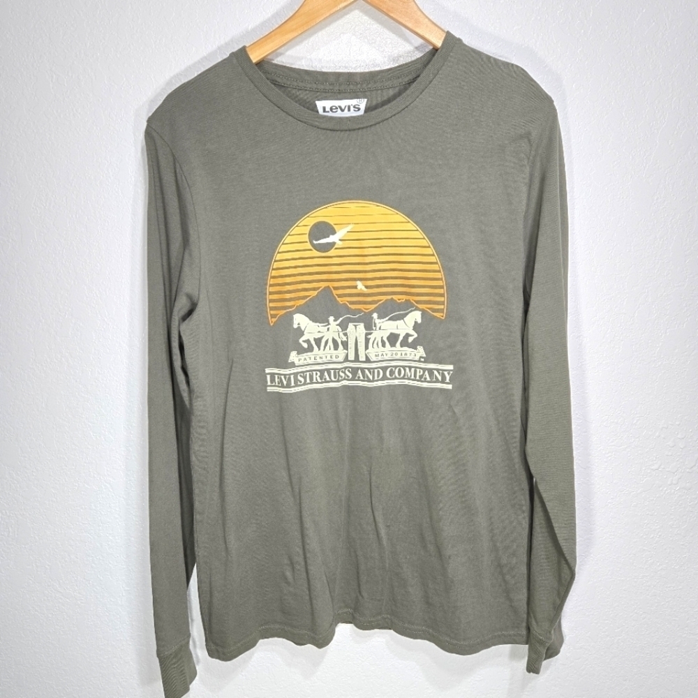 Levi's Medium Men's Horses Sunset Long Sleeve Green Shirt